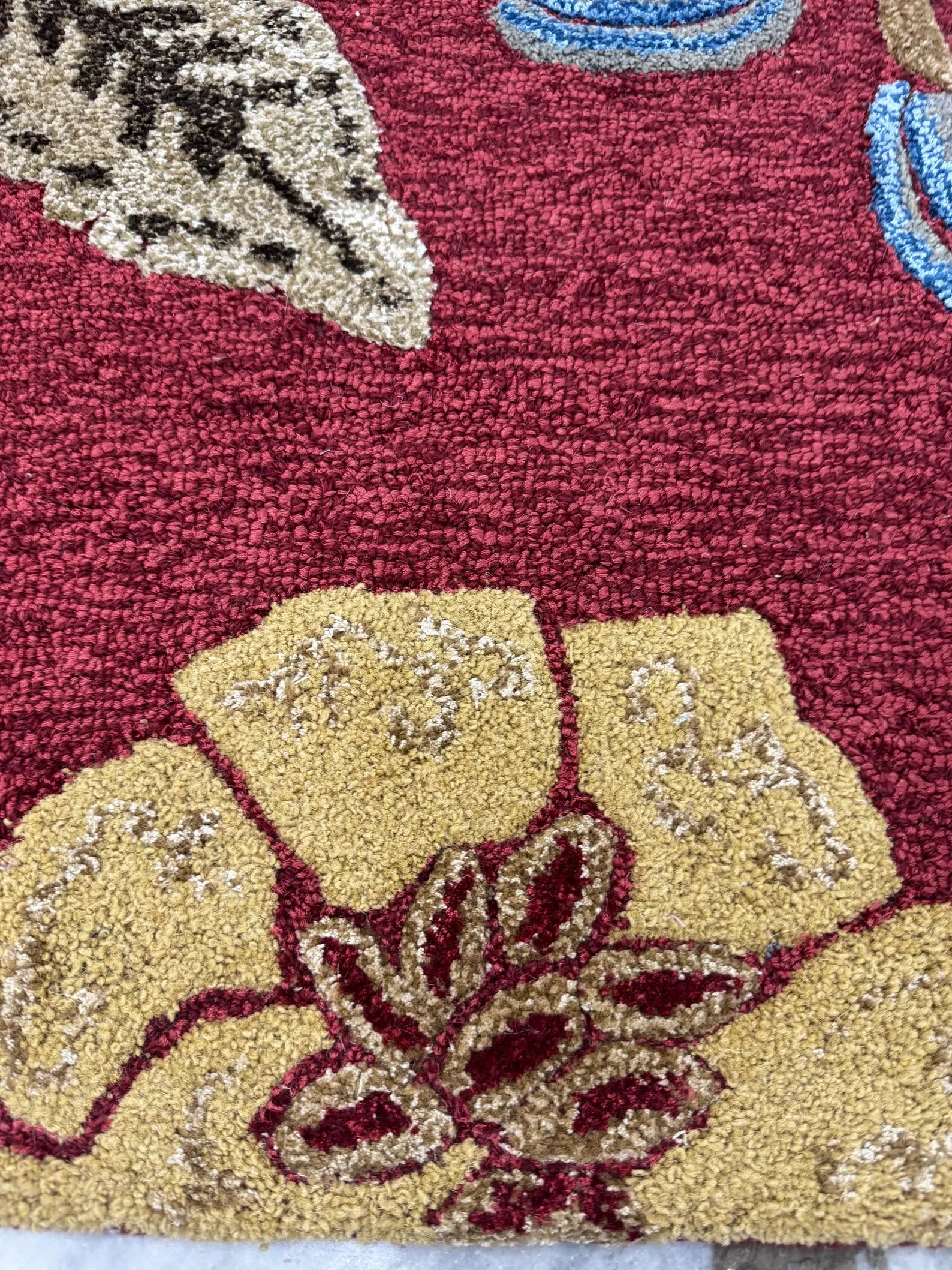 Vintage Floral Hand-Tufted Wool Rug – 5x8 Red Botanical Area Rug