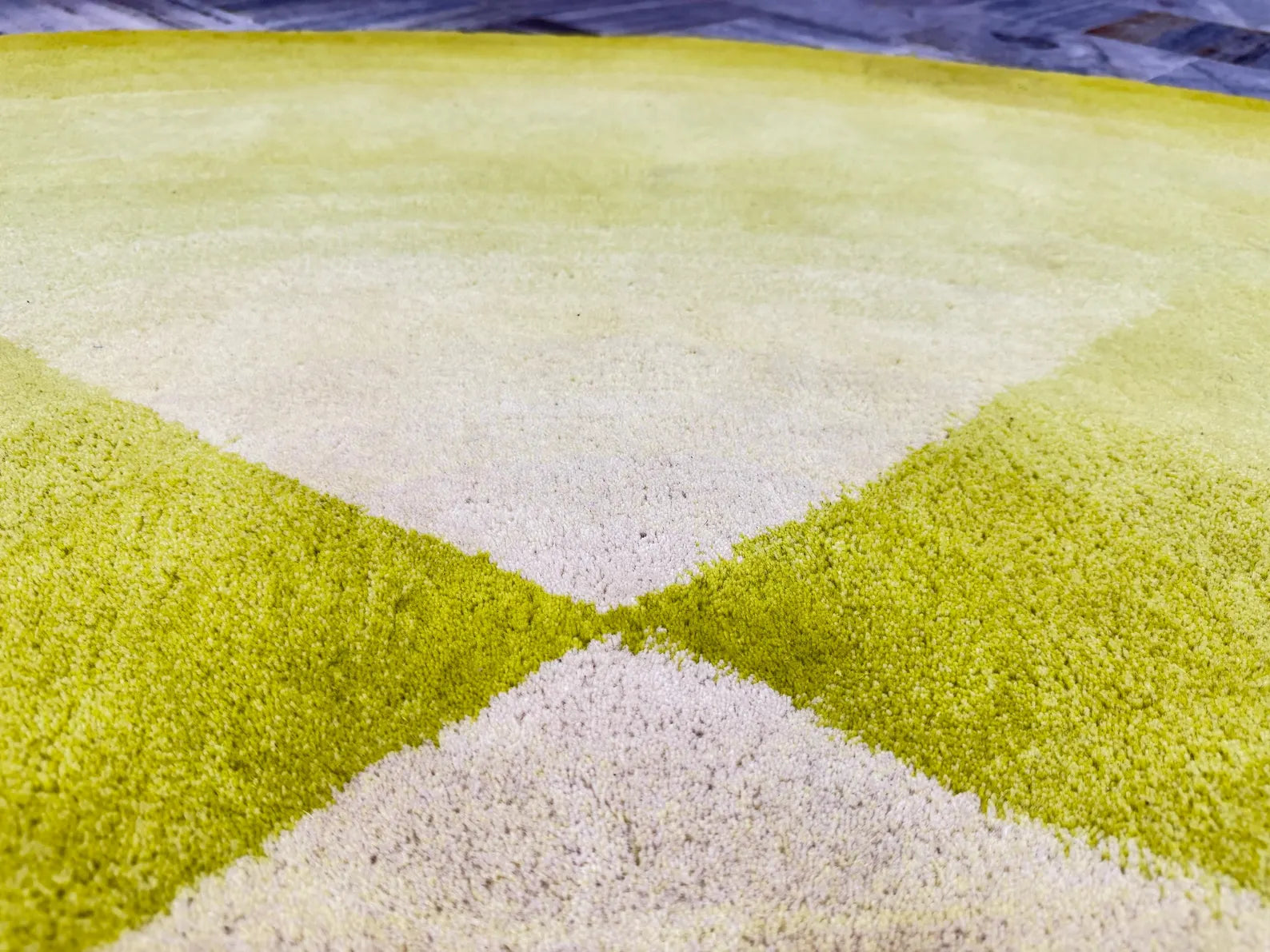 Neon green Hand tufted Oval area Rug 5x7.6 handmade modern rug for Unique Funky Home