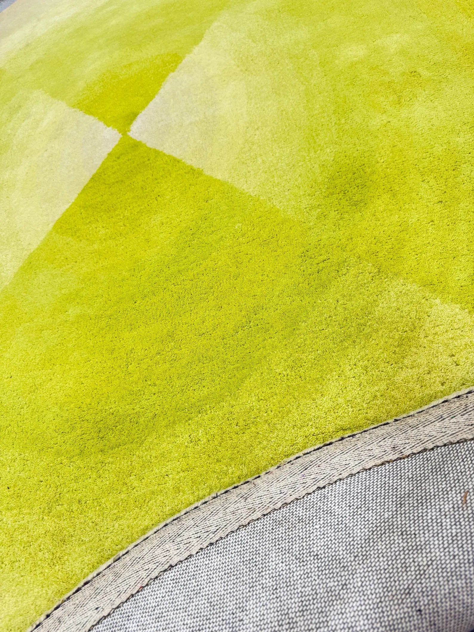 Neon green Hand tufted Oval area Rug 5x7.6 handmade modern rug for Unique Funky Home