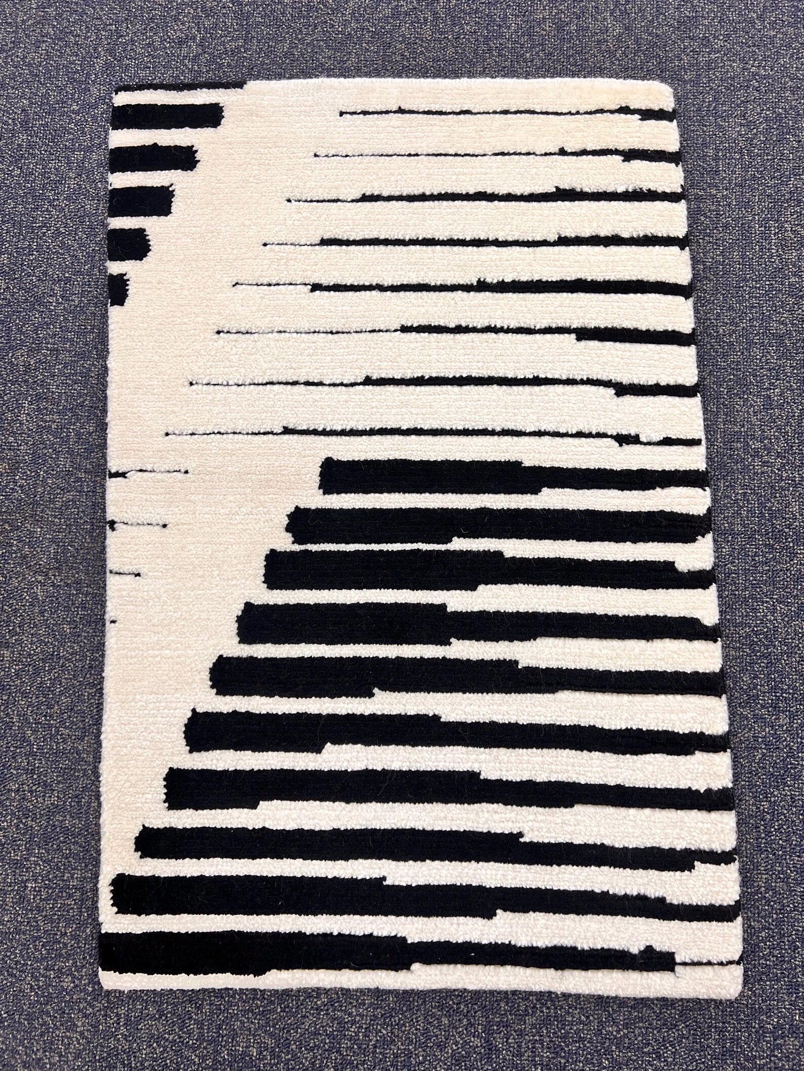 Beautiful Modern Ivory & Black Hand-Knotted Rug (2x3 ft) Plush Minimalist rug for entry way, underchair, accent luxury rug