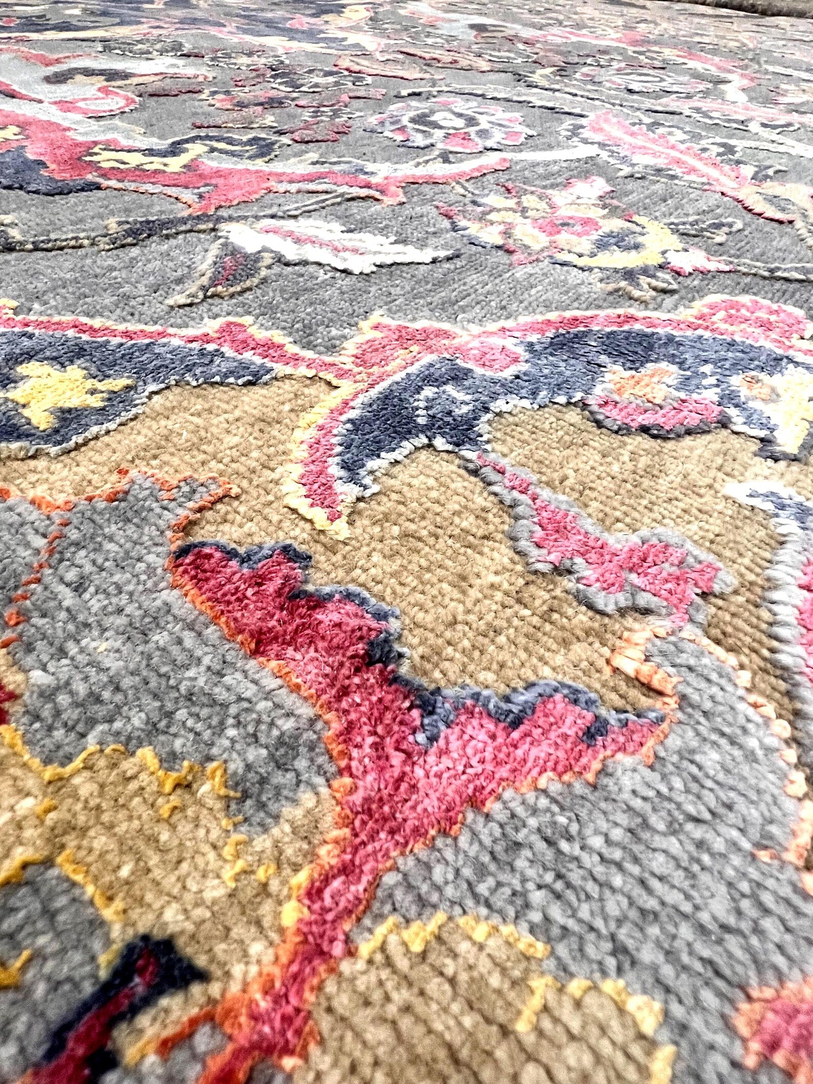 8x10 ft Luxurious pink Silver gray Hand-Knotted Oxidized Wool & Silk Area Rug