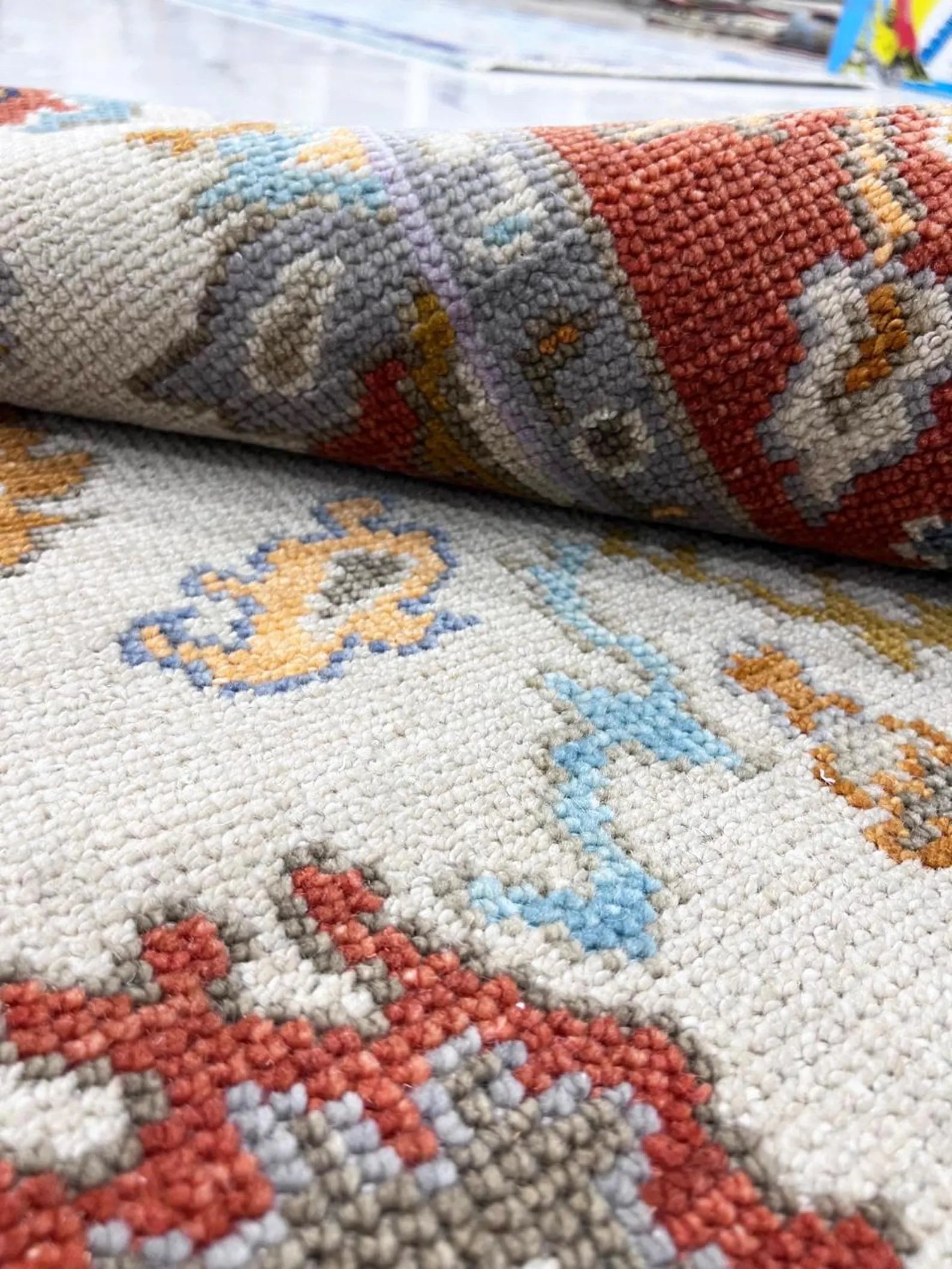 Ivory Red Oushak style Hand Knotted wool Rug
