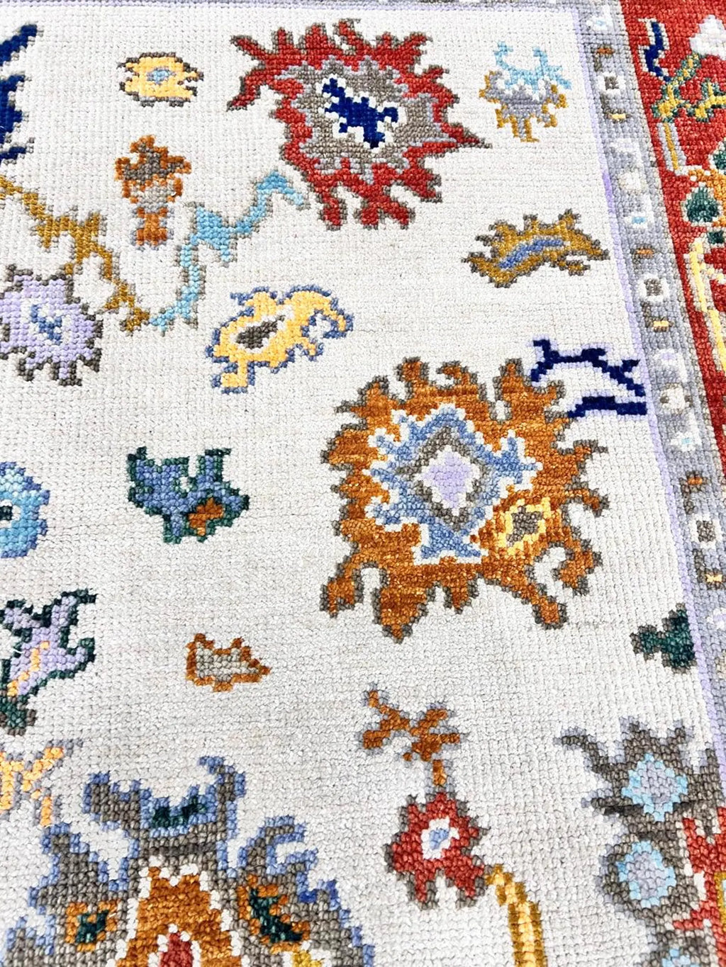 Ivory Red Oushak style Hand Knotted wool Rug