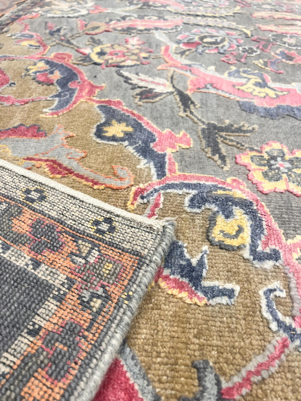 8x10 ft Luxurious pink Silver gray Hand-Knotted Oxidized Wool & Silk Area Rug