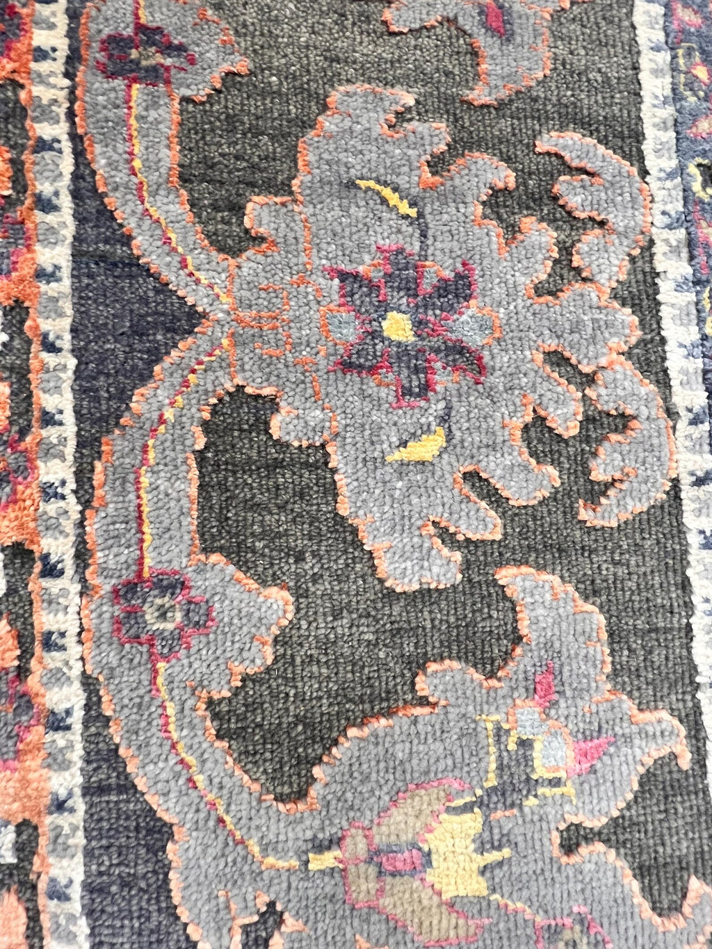 8x10 ft Luxurious pink Silver gray Hand-Knotted Oxidized Wool & Silk Area Rug