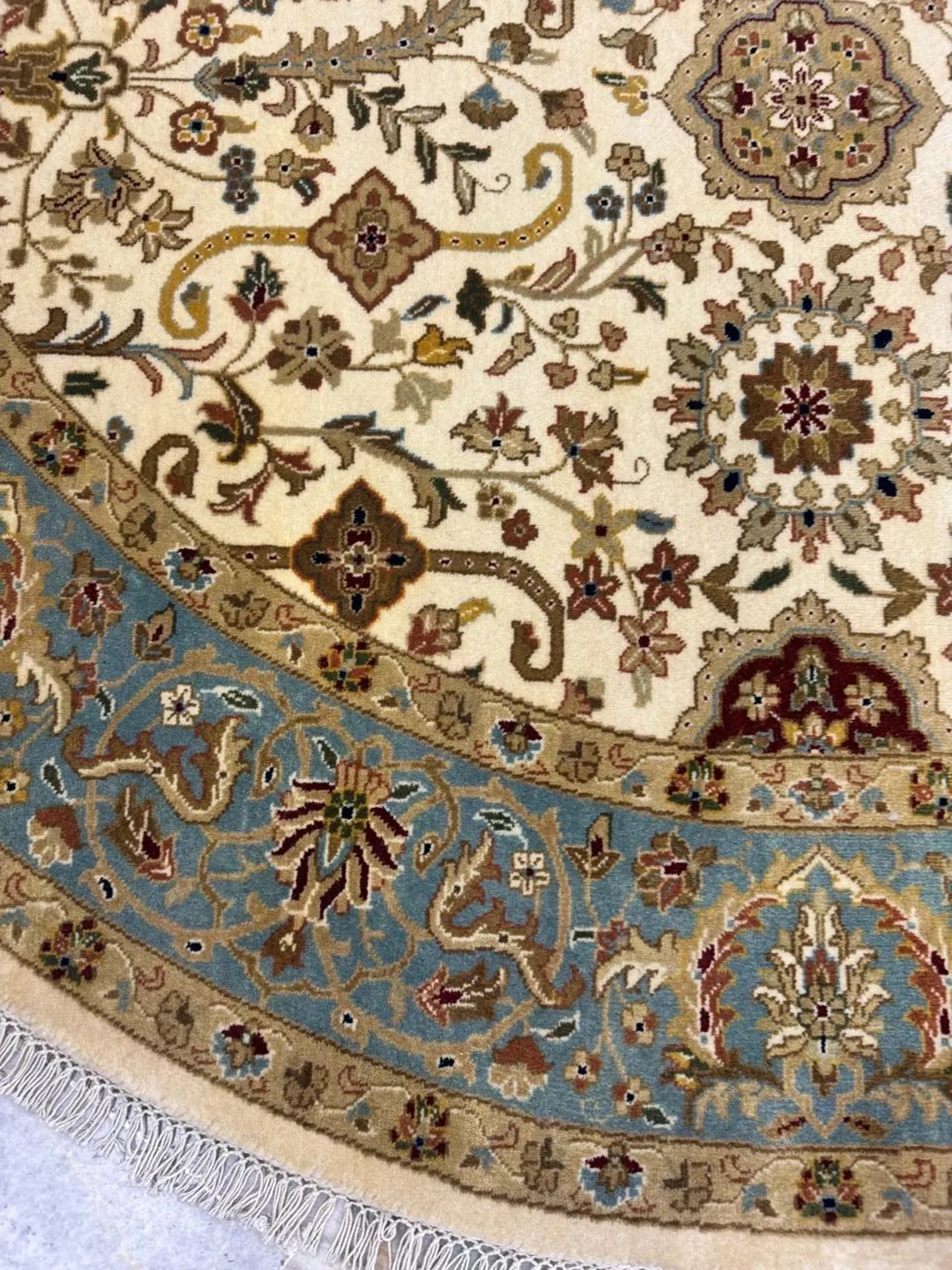 6 ft Round Vintage Floral Medallion Rug in Sage & Ochre- Floral Rug with Fringes