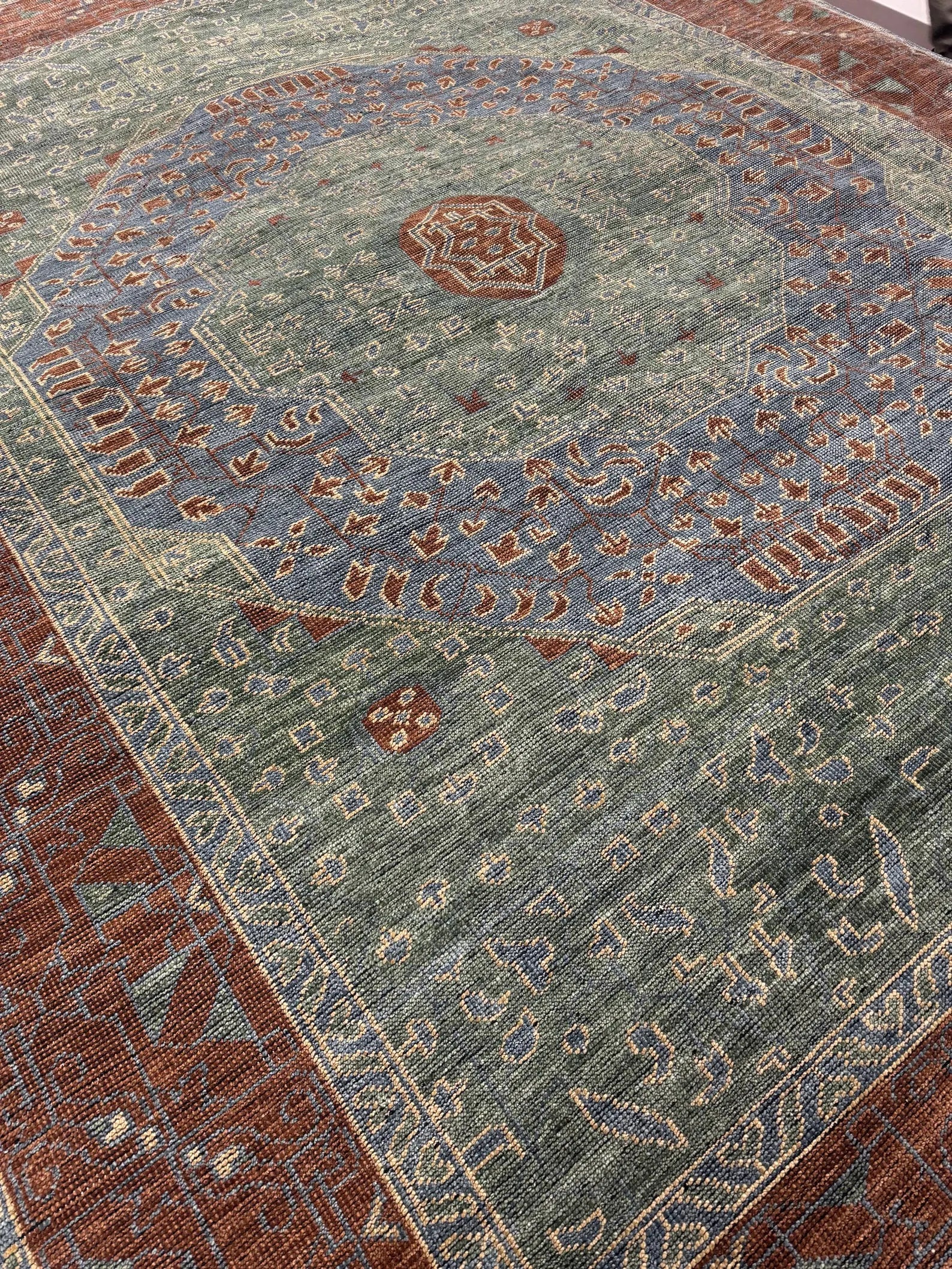 Antique-Inspired Mamluk Hand-Knotted Wool Rug – Sage & Terracotta