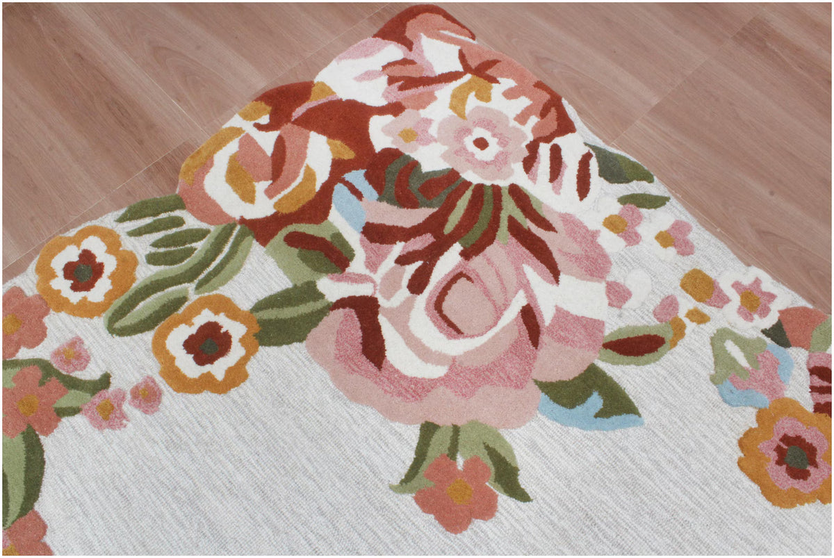 Custom Size Ivory Floral Hand-Tufted Wool Floral Area Rug – Modern Botanical Accent Carpet with Scalloped Edge for Living Room & Bedroom
