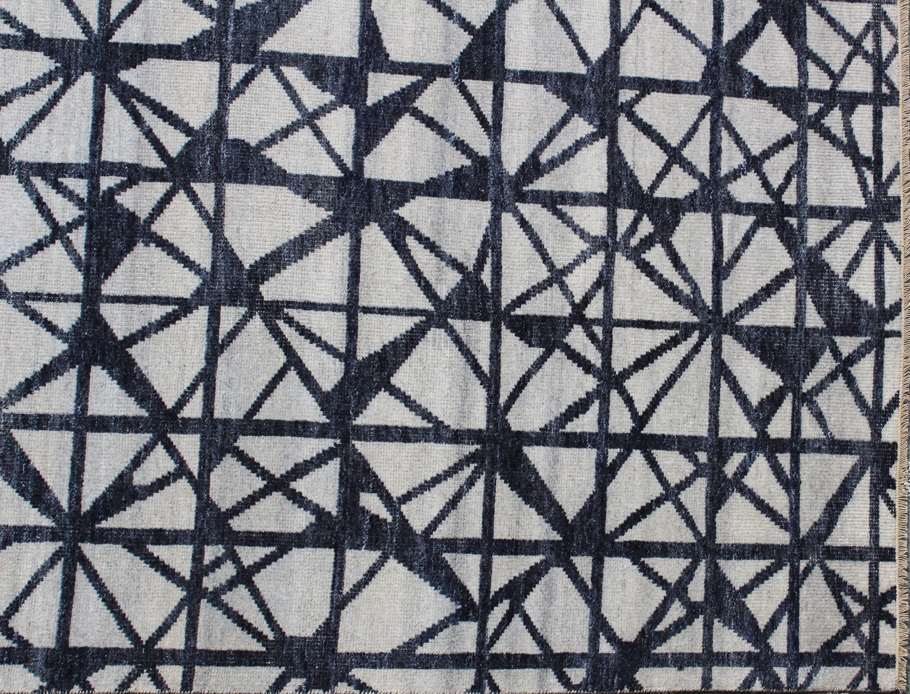 Hand Knotted Wool Blend Rug, Gray Charcoal Geometric Pattern, 8x10