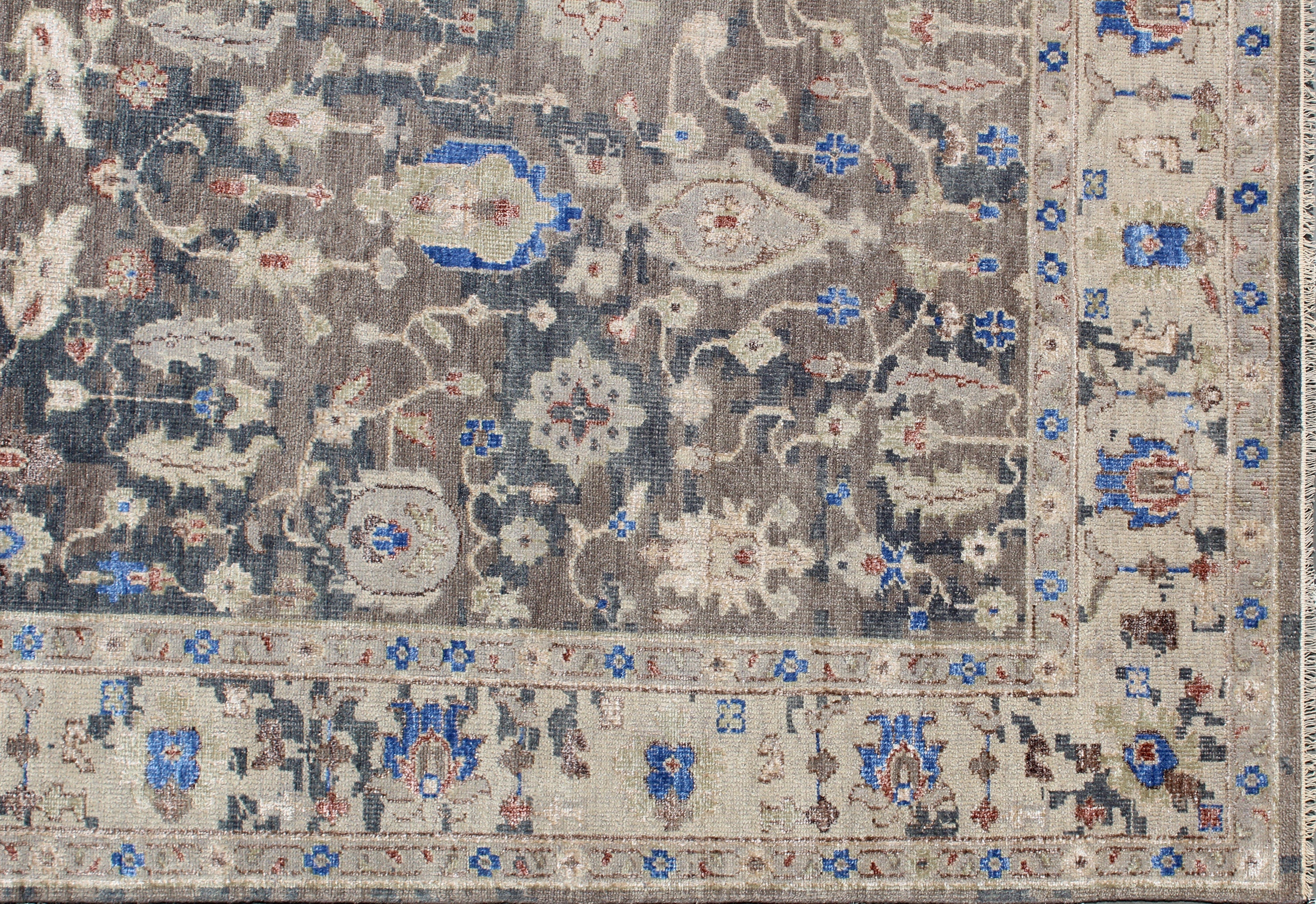 8X10 ft Hand Knotted Gray Beige Traditional Pattern Wool and Viscose Rug for living room