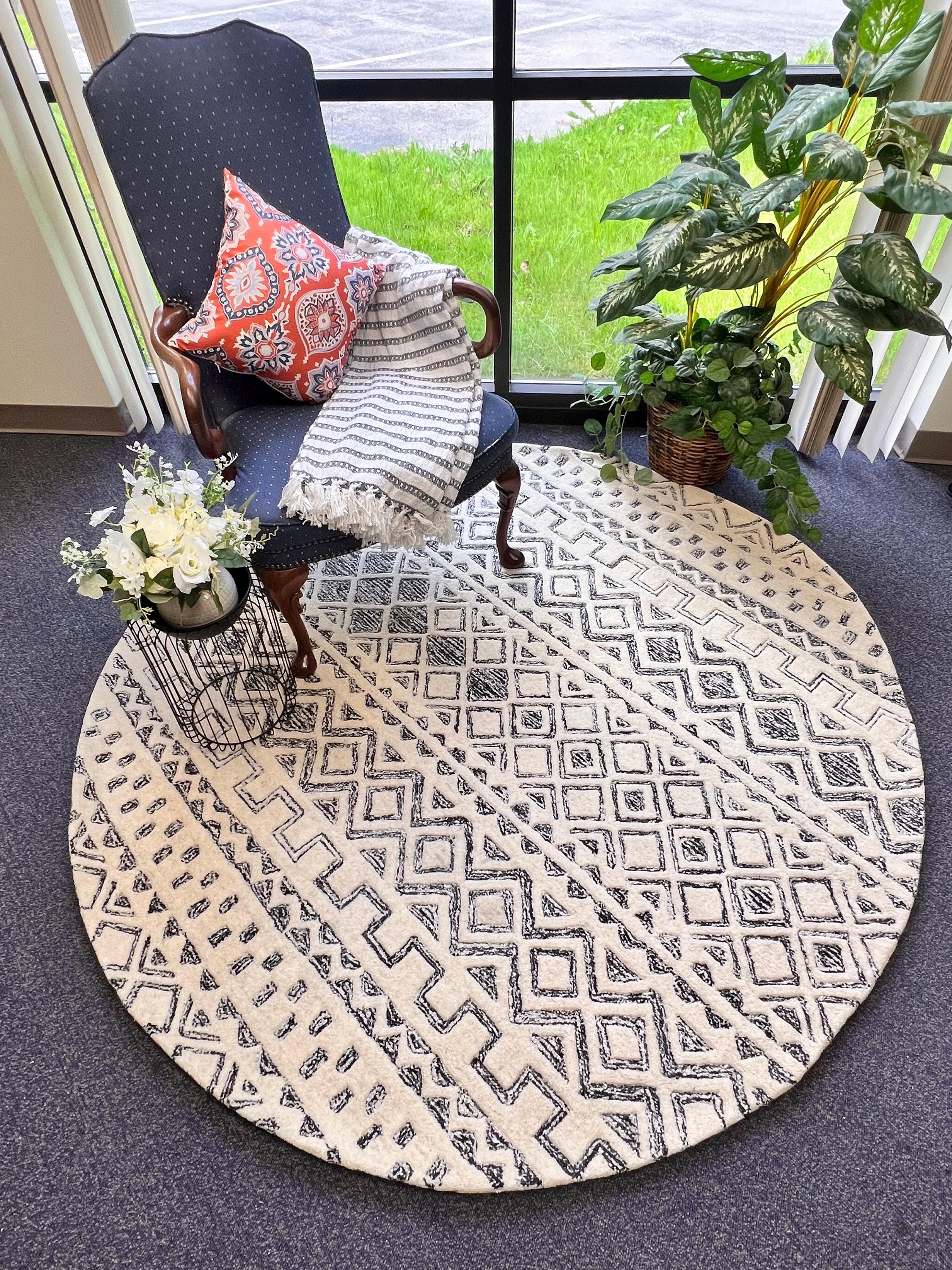 Handmade 6x6 round geometric pattern black ivory modern hand tufted rug for living room, bedroom and dining area, study roomEntryway