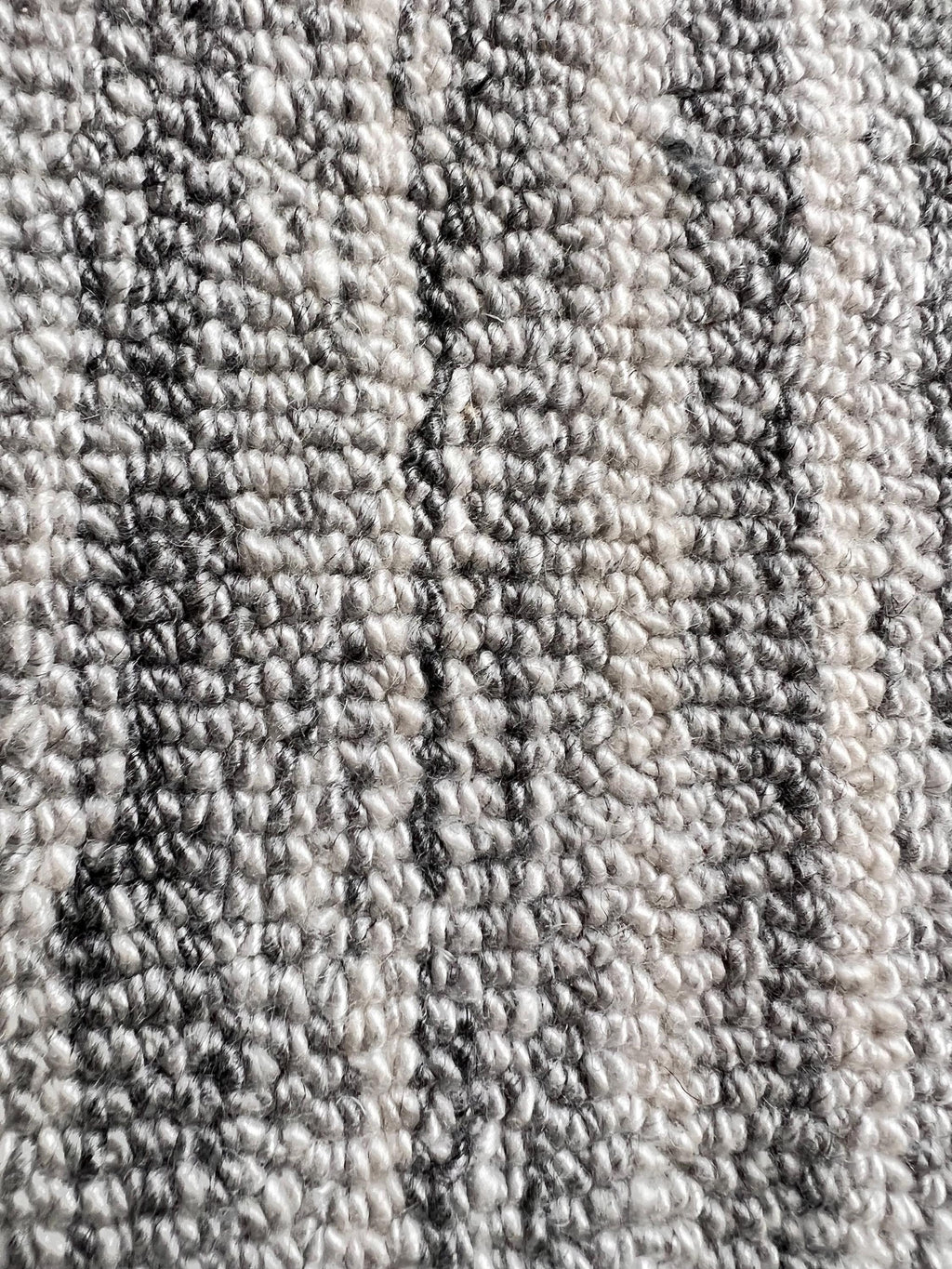 6 ft and 8 ft Hand-Tufted Round Wool Rug – Modern Abstract Texture