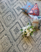 Hand Tufted Wool Rug, Charcoal Ivory Geometric Looped Pile