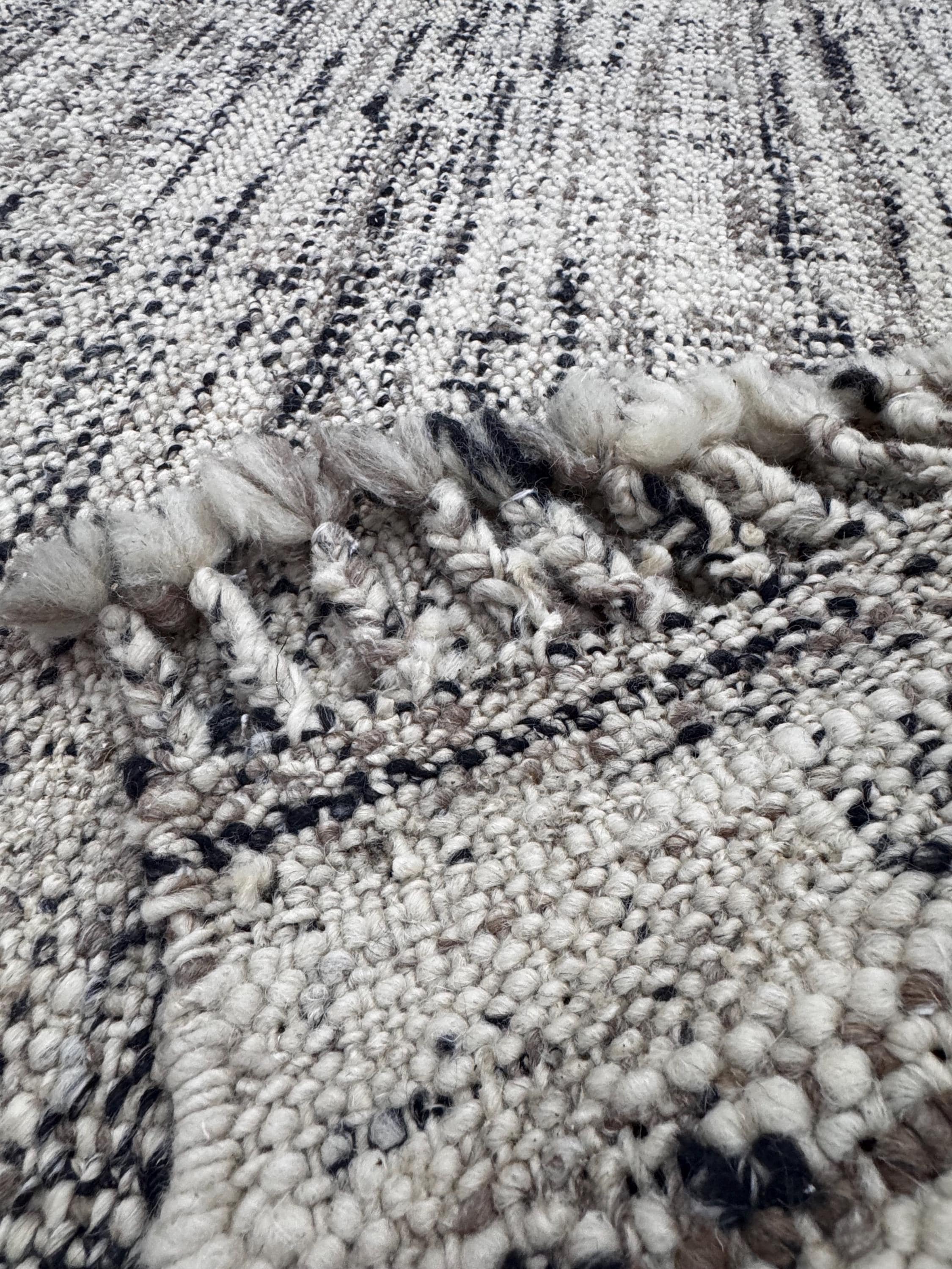 5x8 Handwoven Wool and Jute Area Rug, Neutral Gray, black & Cream Textured Floor Mat, Farmhouse Boho Kilim Style Tasseled Bedroom Living