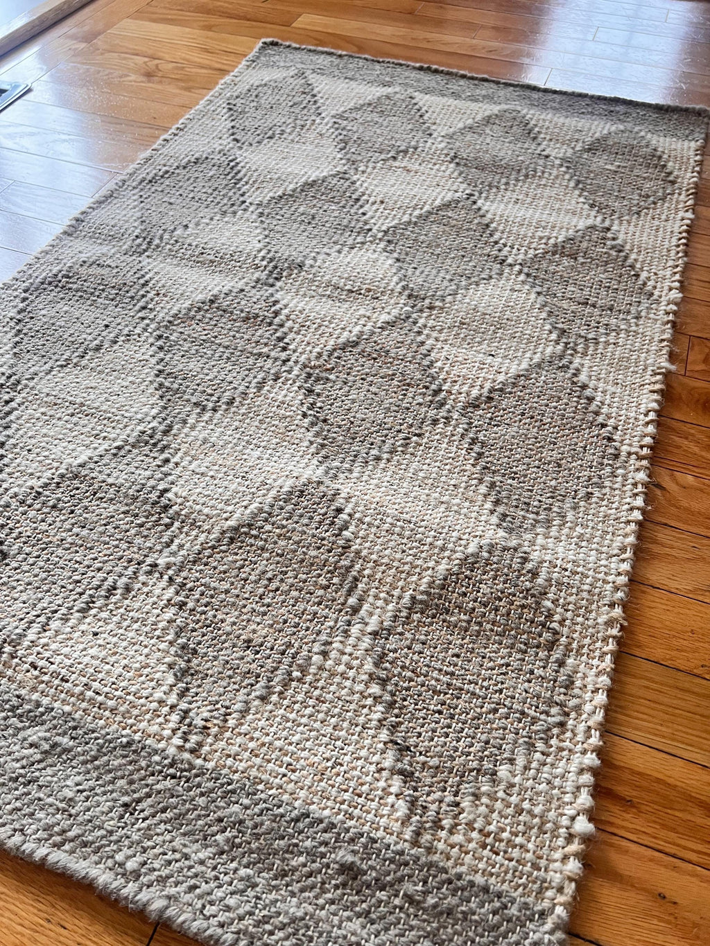 EcoFriendly 2x3 Jute and wool Rug, Bring Rustic Warmth & Bohemian Vibes-small area rug for entryway, kitchen area