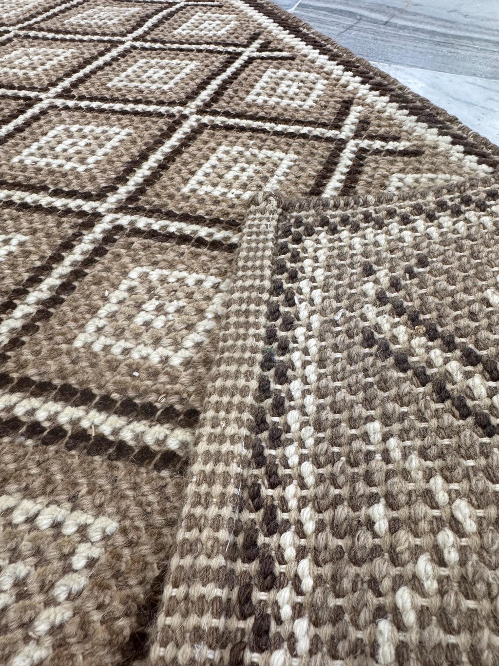 Handwoven Wool Jute Rug 3x5 brown & gray Diamond Geometric Area Rug