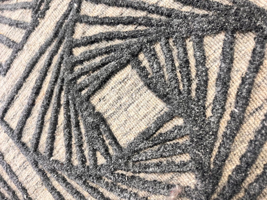 2x3 Modern Geometric Spiral Handwoven High-Low Rug Abstract charcoal Black beige Textured small Area Rug Entryway Neutral Home Decor Doormat