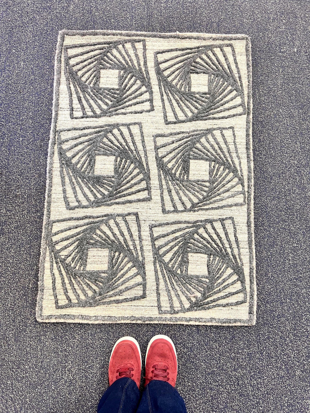 2x3 Modern Geometric Spiral Handwoven High-Low Rug Abstract charcoal Black beige Textured small Area Rug Entryway Neutral Home Decor Doormat