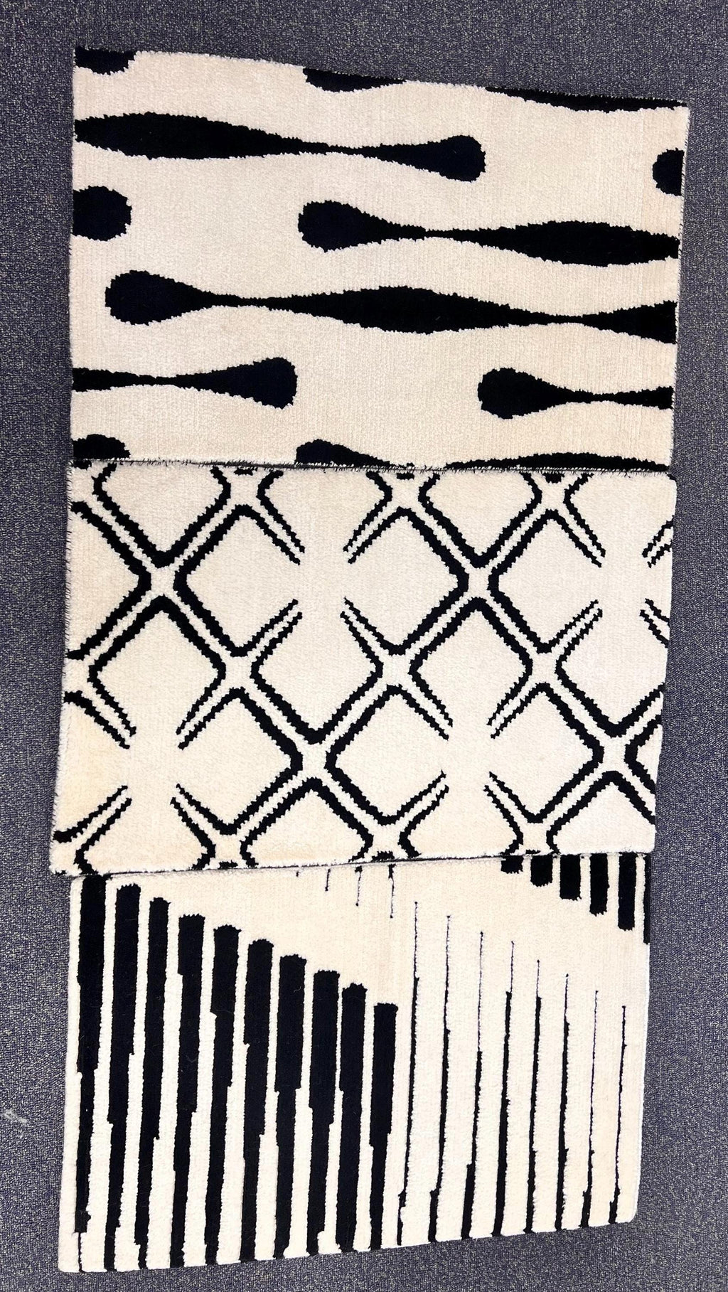 Beautiful Modern Ivory & Black Hand-Knotted Rug (2x3 ft) Plush Minimalist rug for entry way, underchair, accent luxury rug