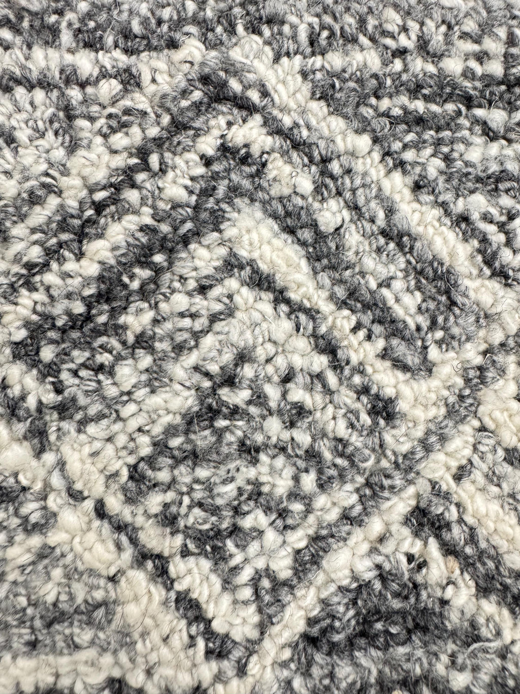 2x3 Hand-Tufted Gray Gradient Accent Rug | Modern Wool Blend Entryway Mat Textured Ombre Small Area Rug for Entryway, kitchen area, doormat
