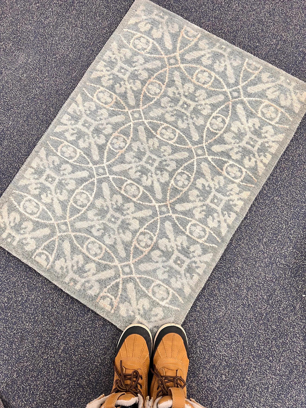 2x3 Hand-Knotted Wool & Silk Rug, Luxury Light Blue Circle Pattern Accent Mat, Grayish Blue Modern Small Rug for bedside, doormat