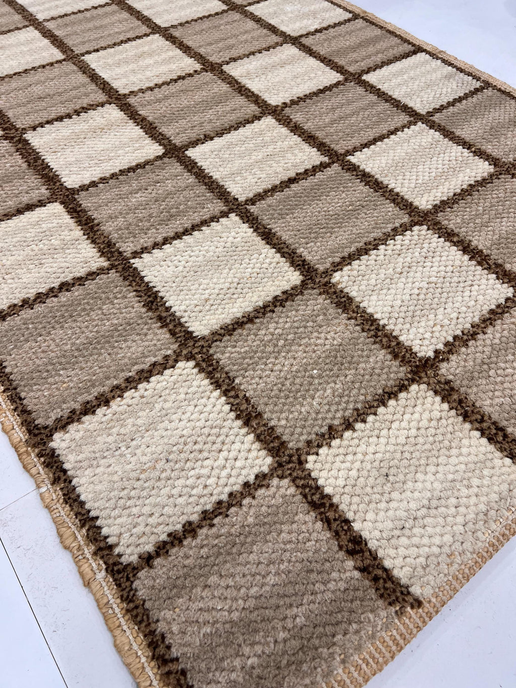 Handwoven Wool Jute Rug 4x6 brown & beige checkered Geometric Area Rug