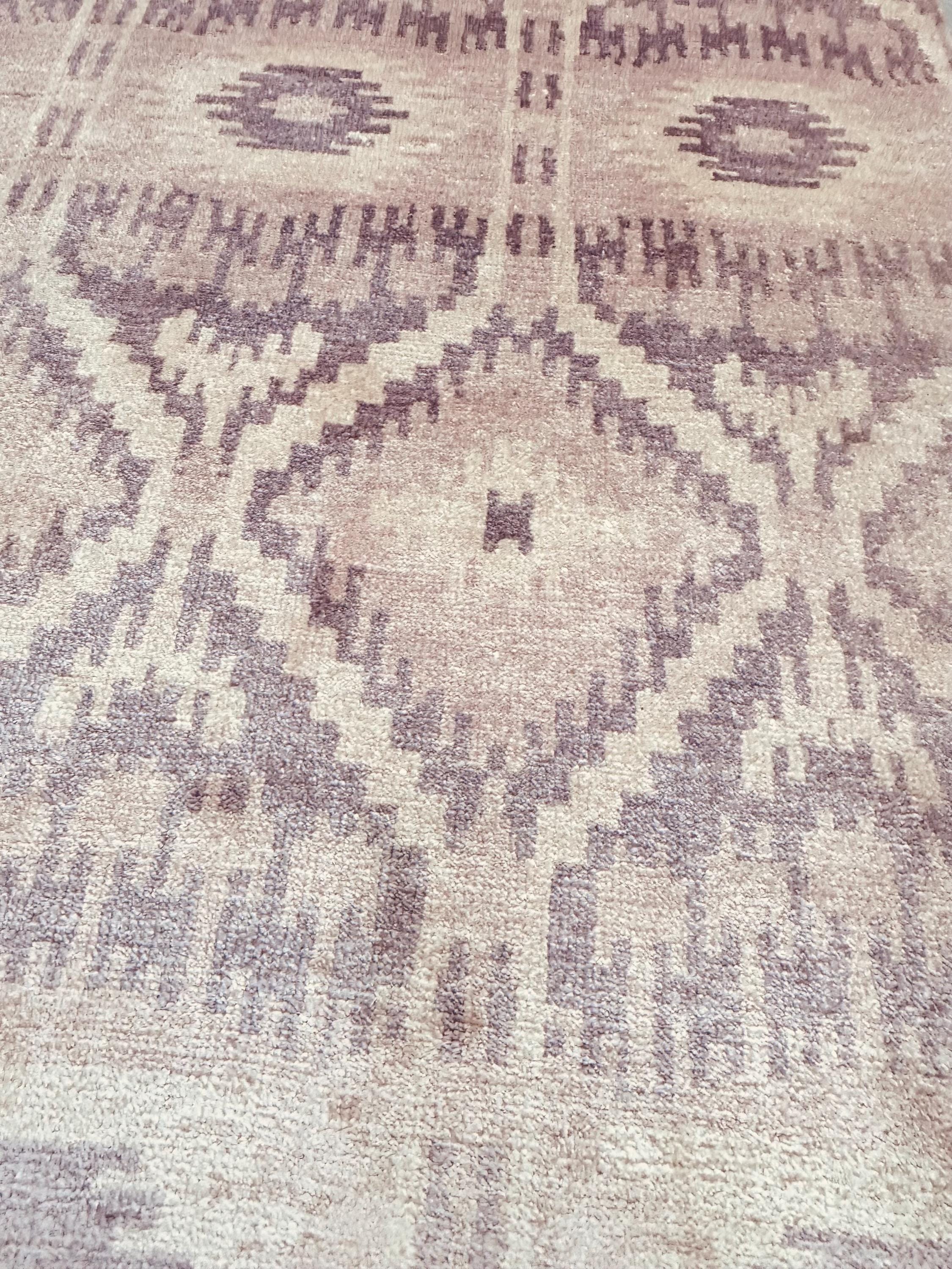 5x8 Modern Hand-Knotted Wool Bamboo Silk Area Rug Geometric Tribal Oushak Style Neutral Beige-Taupe Soft Pile Luxury Handcrafted Home Decor