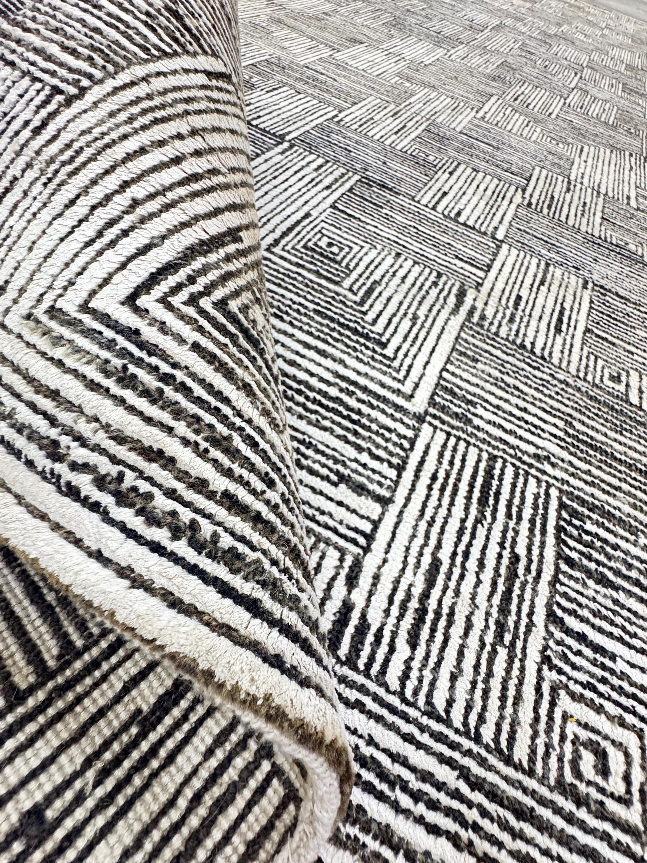 Modern Hand-Knotted Wool Rug - 6x9 (5'10" x 8'10") Geometric Maze Design Black and White Textured Area Rug Contemporary Neutral Home Decor