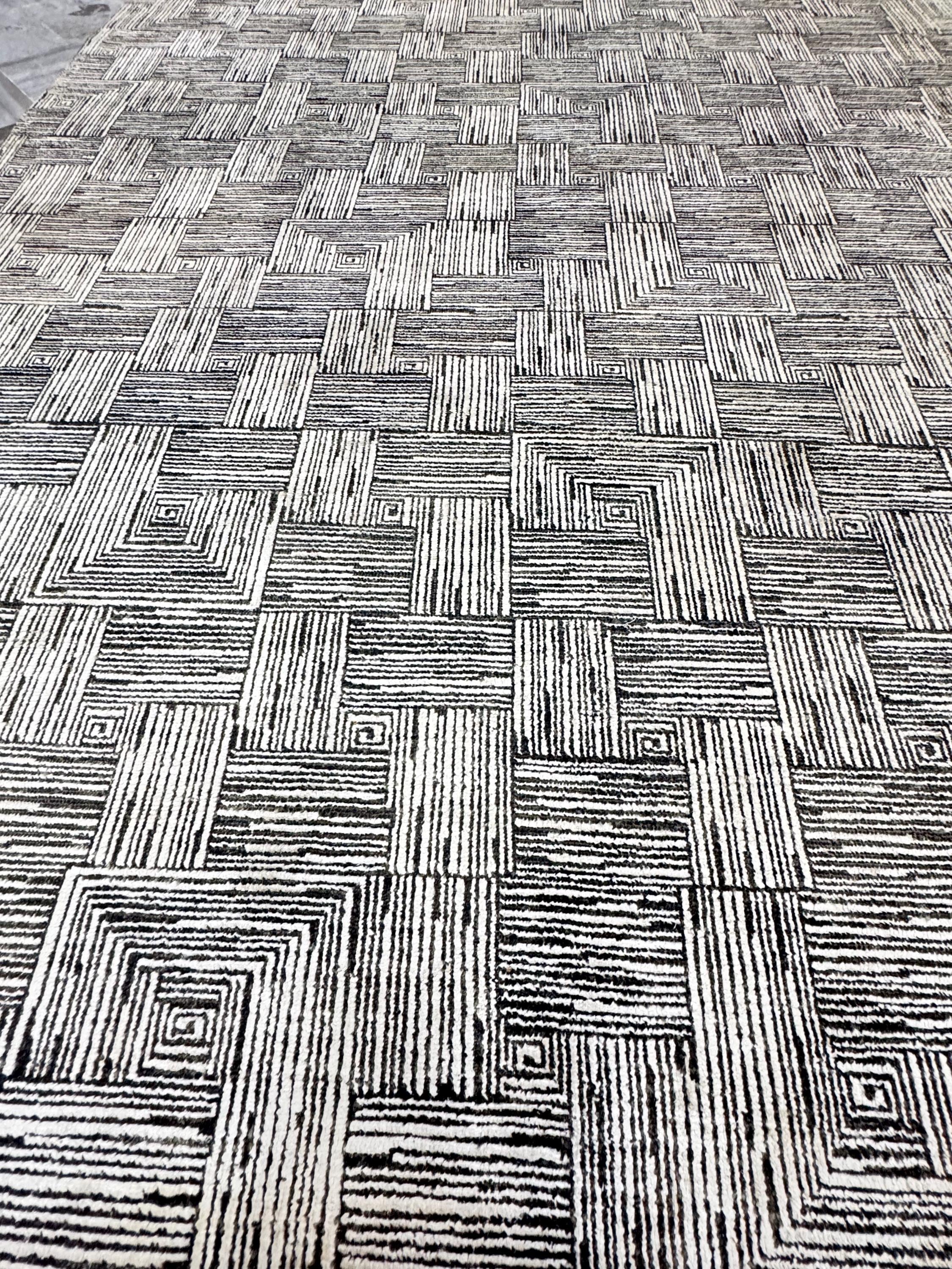 Modern Hand-Knotted Wool Rug - 6x9 (5'10" x 8'10") Geometric Maze Design Black and White Textured Area Rug Contemporary Neutral Home Decor