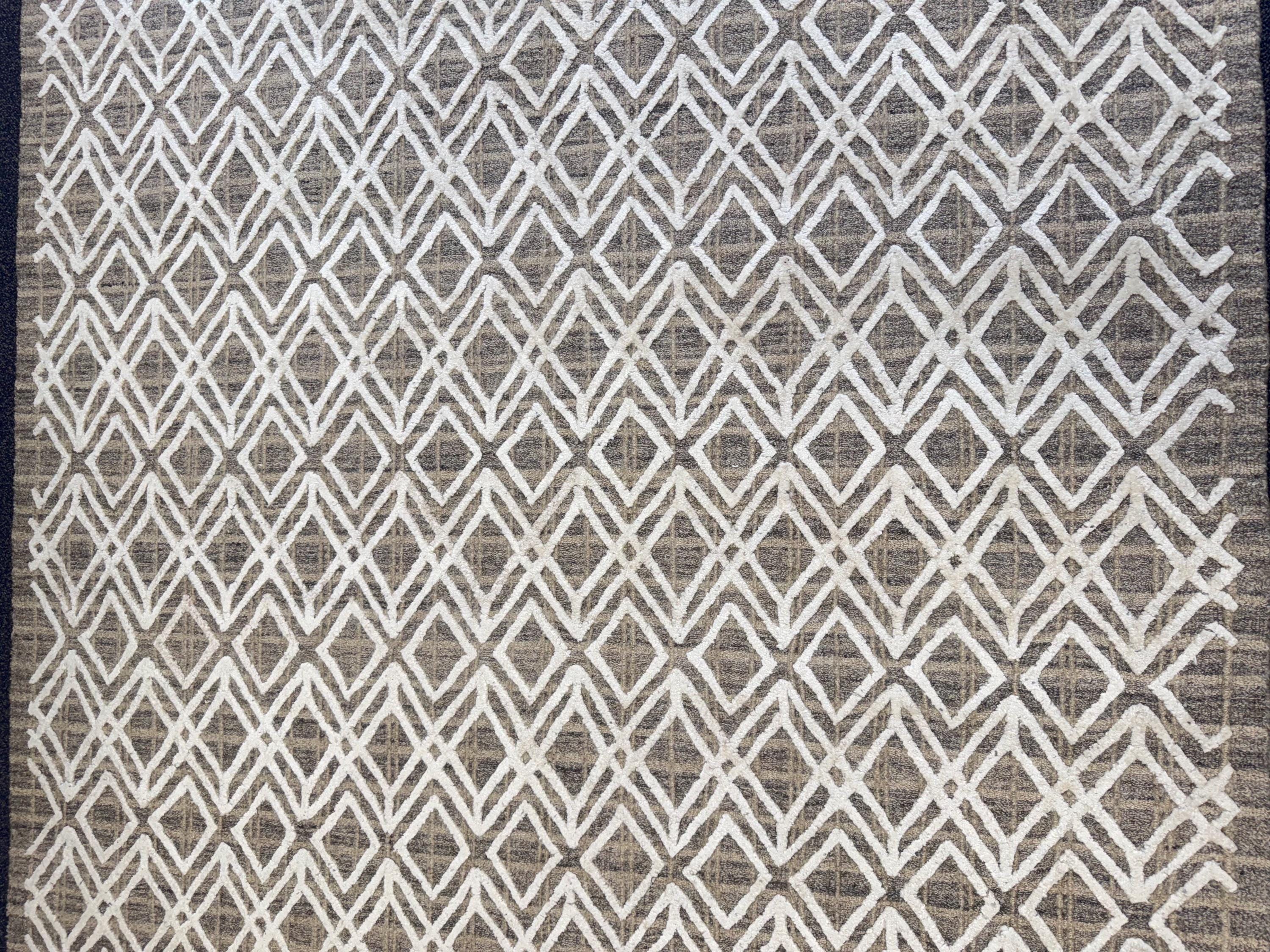5x8 Diamond Pattern Handwoven Wool Rug - Neutral Geometric Home Decor - Soft Taupe & Cream Textured Rug - High Quality Sustainable Area Rug