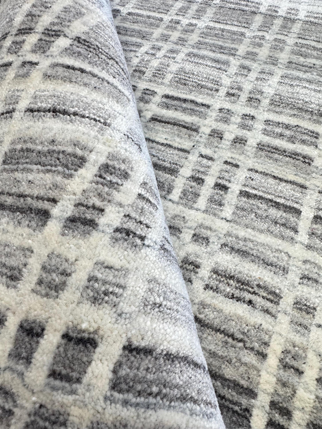 Modern Handwoven Wool Rug 4x6 - Black and grey Plaid Area Rug - Minimalist Glitch Pattern Flatweave - Scandinavian Style Hand-loomed Carpet