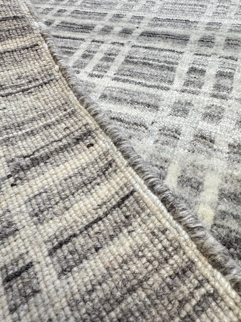 Modern Handwoven Wool Rug 4x6 - Black and grey Plaid Area Rug - Minimalist Glitch Pattern Flatweave - Scandinavian Style Hand-loomed Carpet
