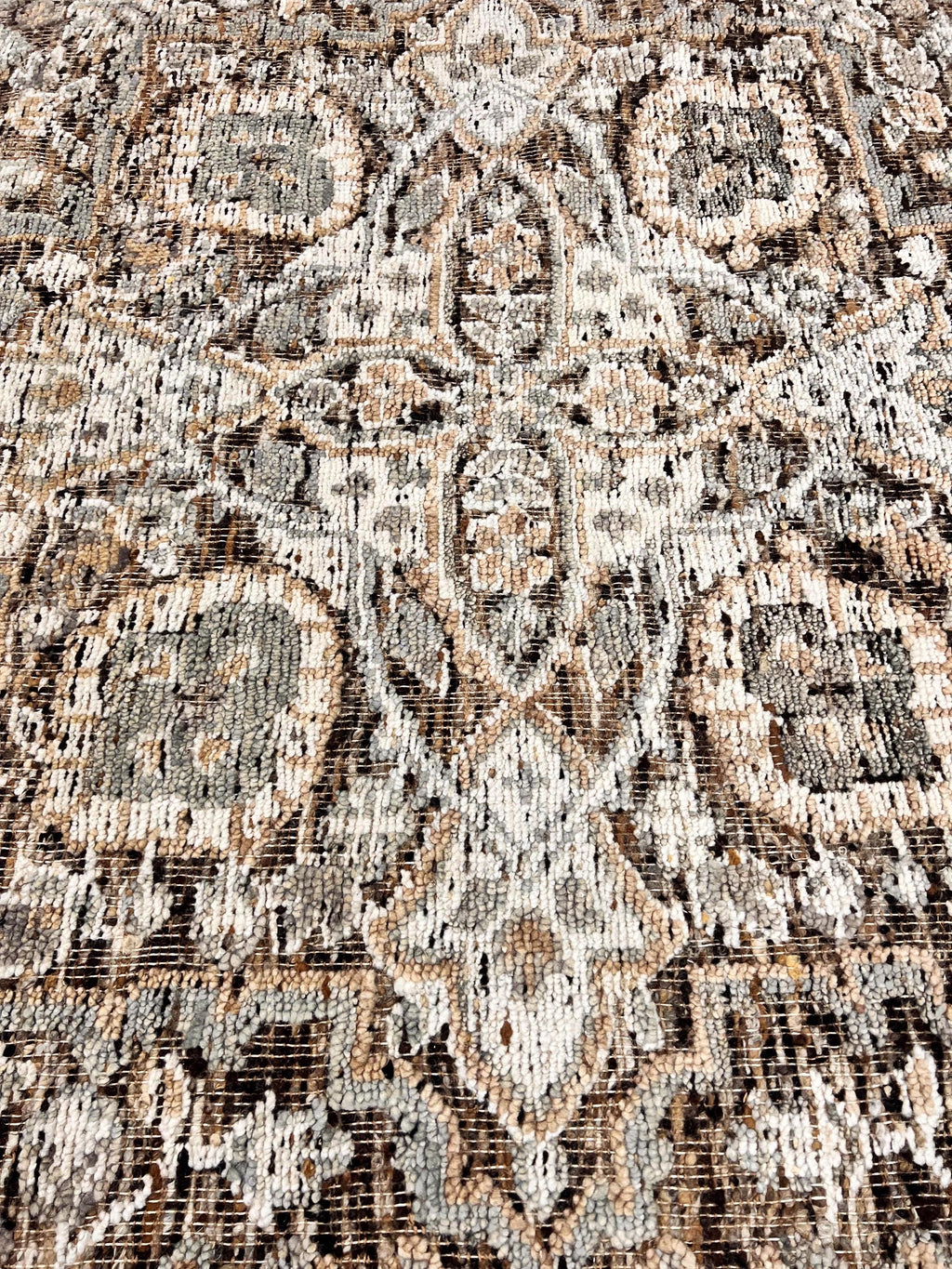 8x10 Hand-Knotted Textured High-Low medallion Style Wool & Jute Rug